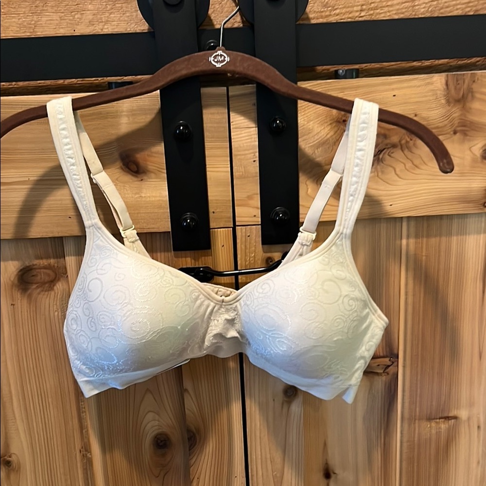 Bali Cream Non-Wired Bra with Subtle Swirl Texture